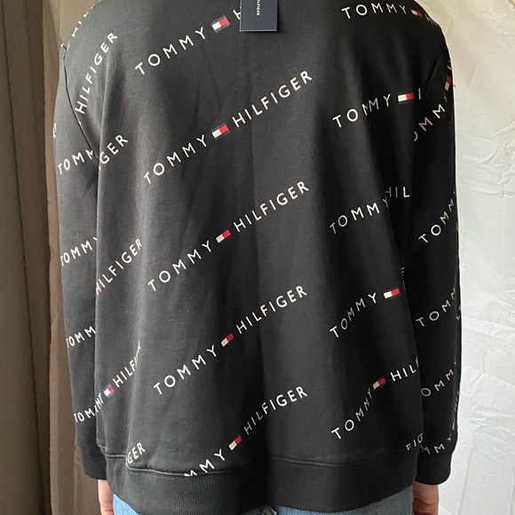 NWT oversized tommy sweatshirt - Picture 2 of 4